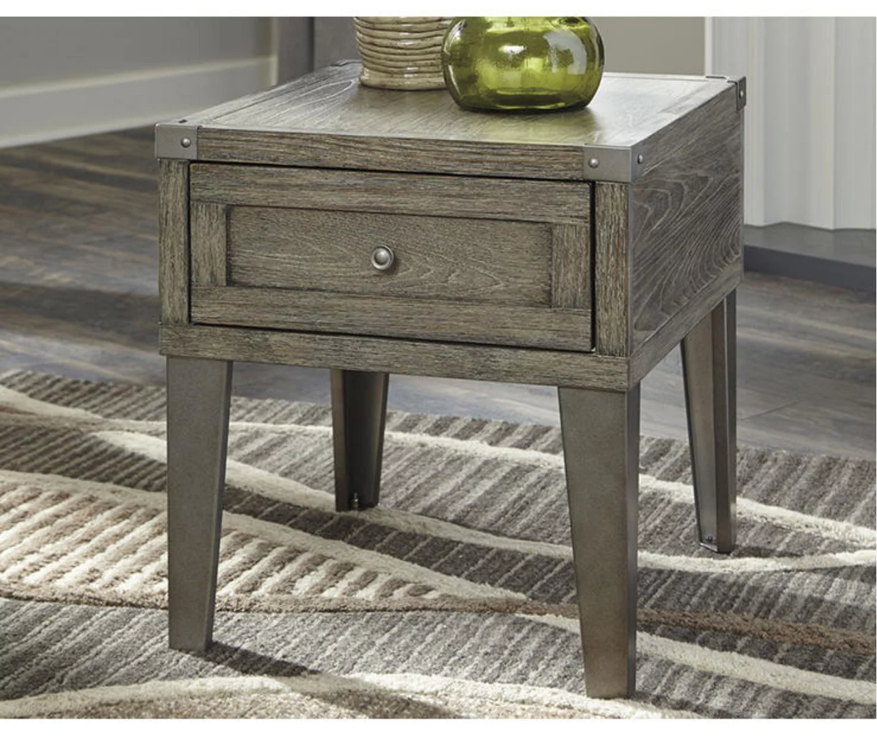 Chazney End Table Chazney End Table -Home Furniture Store 810598691